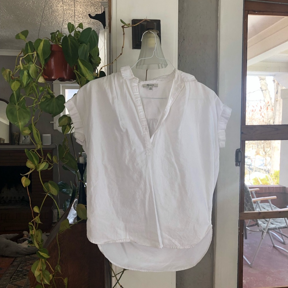 SOLD: Madewell Relaxed Fit Top 😎